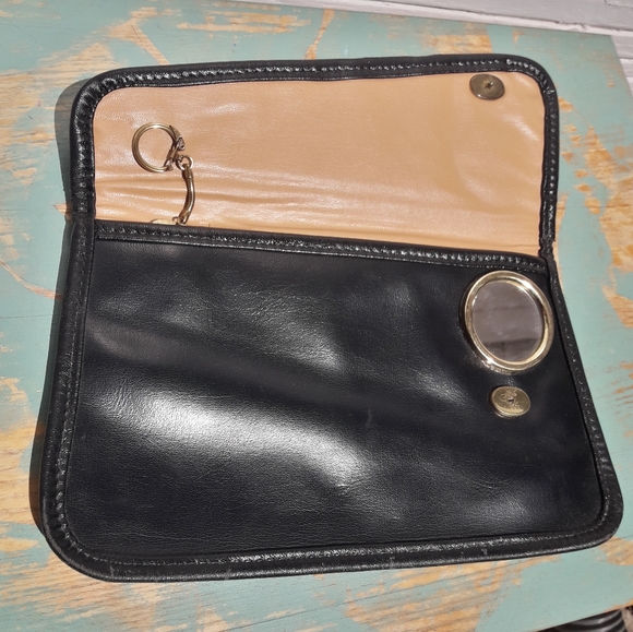 Vintage Leather Bag Built-in Brass Mirror Vinyl Clutch Purse Vtg 1960s 70s Case - Picture 3 of 16